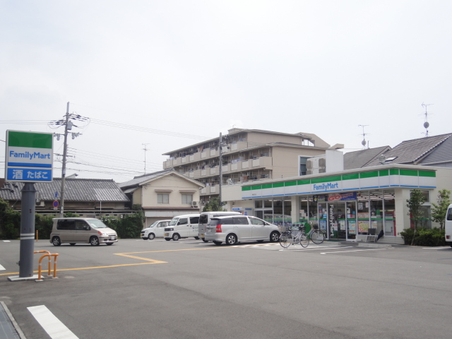 コンビニ　ファミリーマート堺榎元町店（コンビニ）まで317m
