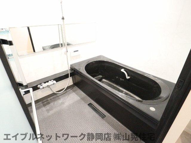 バス・シャワールーム　日々の疲れを癒すお風呂付です