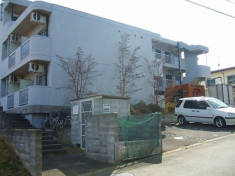 駐車場　駐車場も敷地内です。単身者も安心。