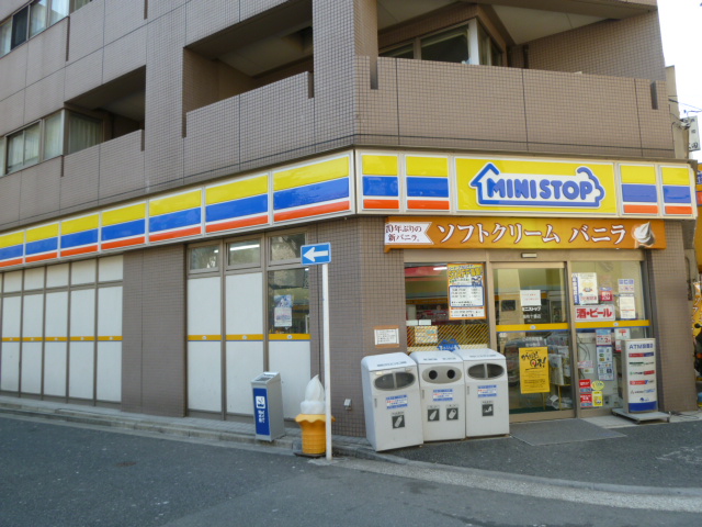 コンビニ　セブンイレブン港区麻布十番2丁目店（コンビニ）まで250m