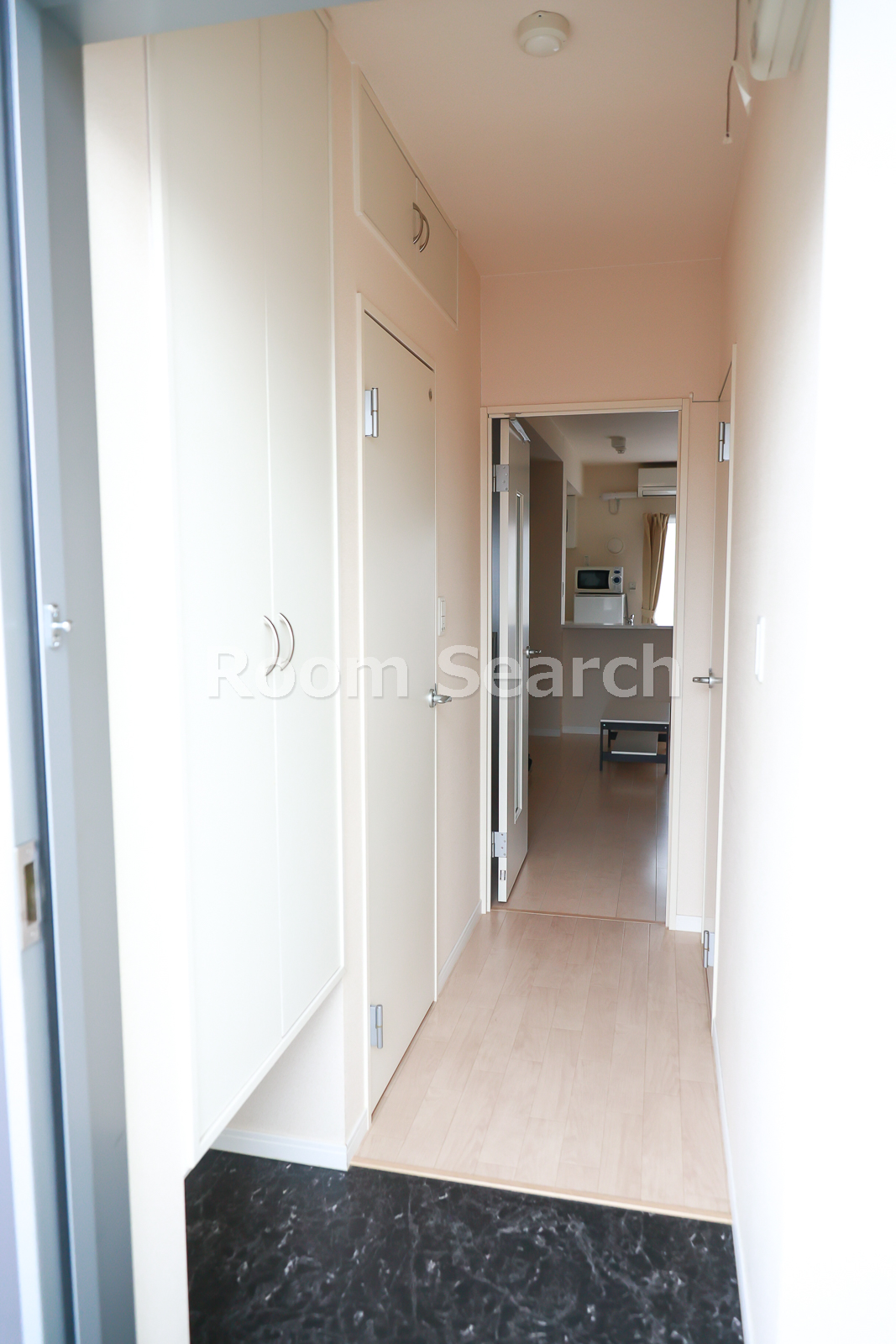 玄関　シューズ収納有