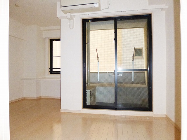 居室・リビング　テーブルソファー配置しやすい間取りです