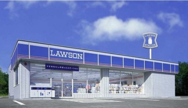 コンビニ　ローソン江田島能美町中町店（コンビニ）まで220m