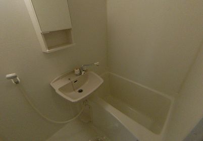 バス・シャワールーム　日々の疲れを癒すお風呂付です