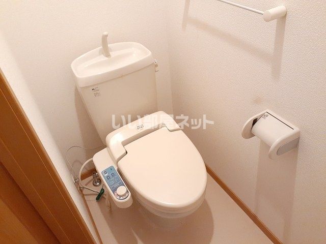 【多治見市姫町のアパートのトイレ】