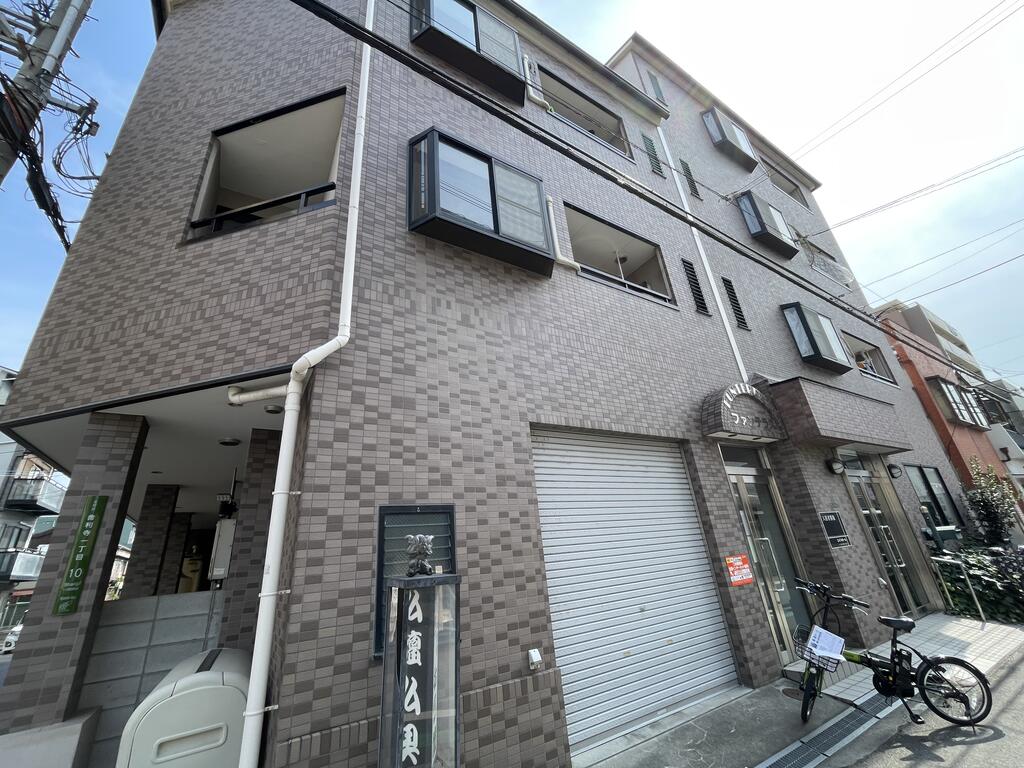大阪市生野区舎利寺のマンションの建物外観