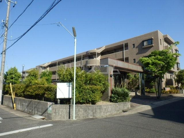 名古屋市緑区西神の倉のマンションの建物外観