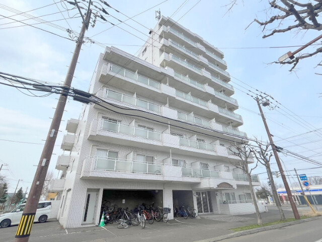 札幌市手稲区前田八条のマンションの建物外観
