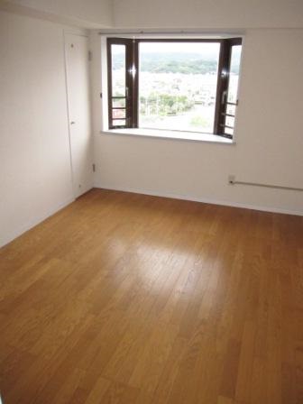 その他　洋間６帖