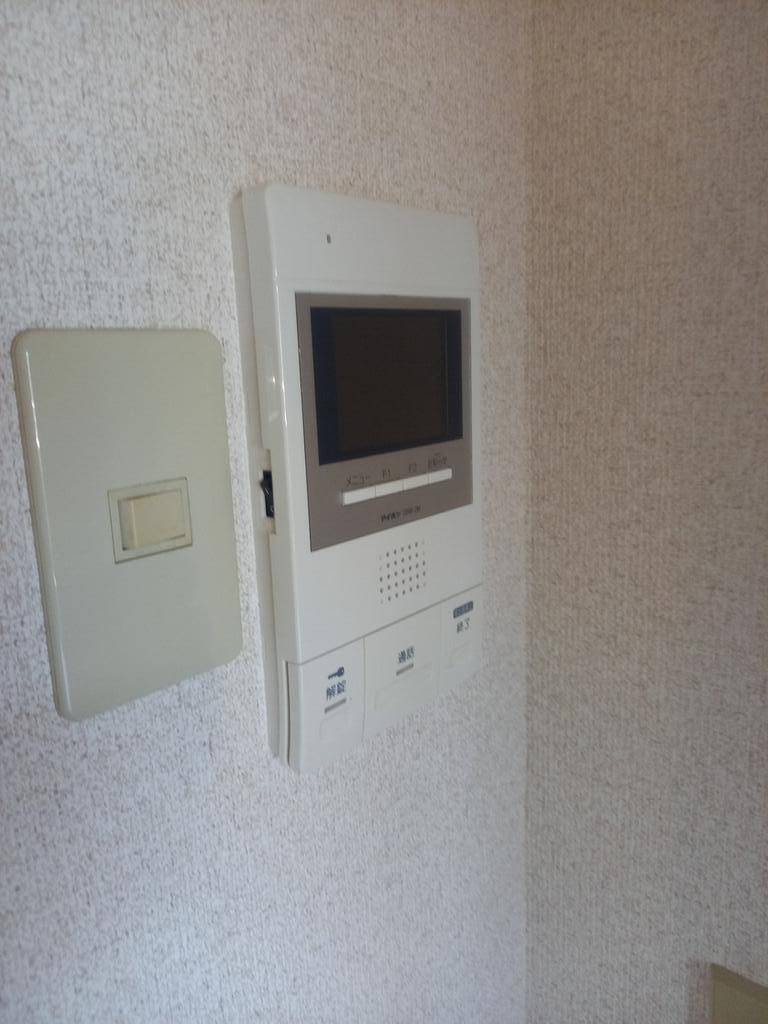 セキュリティ　モニター付きインターホン