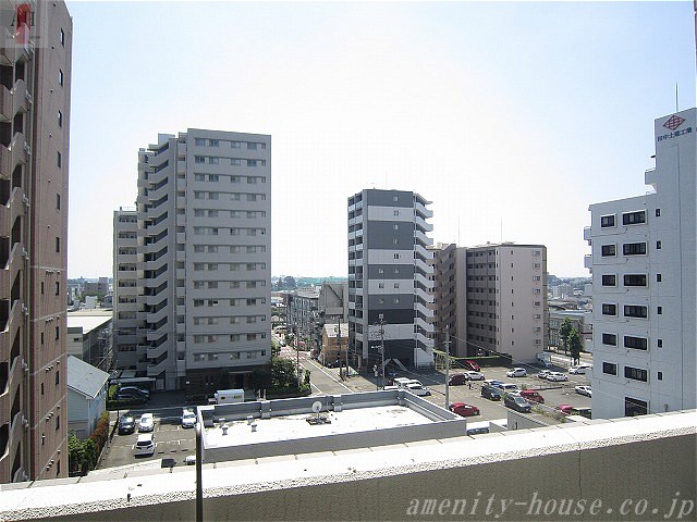 眺望　●バルコニーからの景色もなかなかですよ♪