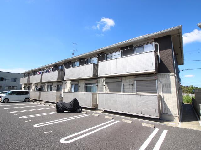 野田市桜の里のアパートの建物外観