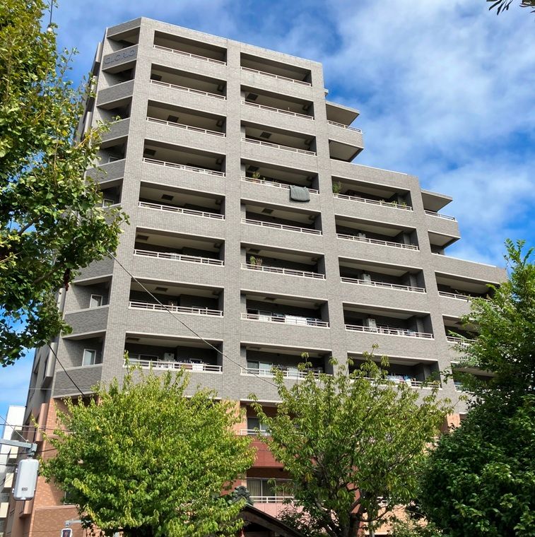 グローリオ木場公園の建物外観