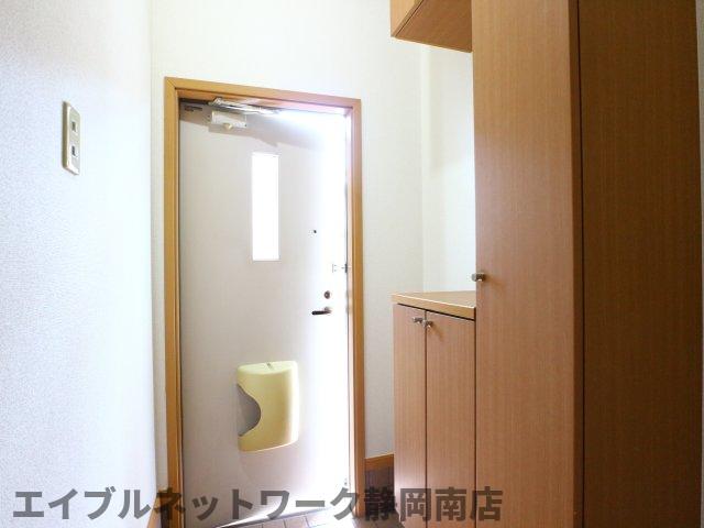 玄関　落ち着いた玄関です