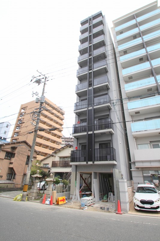 広島市西区横川町のマンションの建物外観