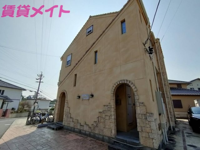 【コリーヌ・ロロサエの建物外観】