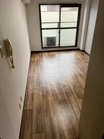 栄和マンション春木IIの居間写真