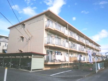 【伊勢原市伊勢原のマンションの建物外観】