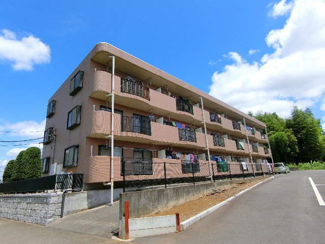 【三島屋マンションの建物外観】