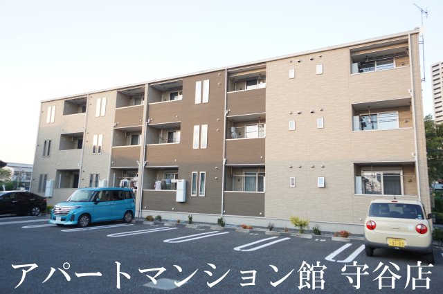 【カーサ ドマーニの建物外観】