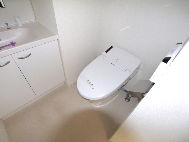 エモシオンひばりのトイレ写真