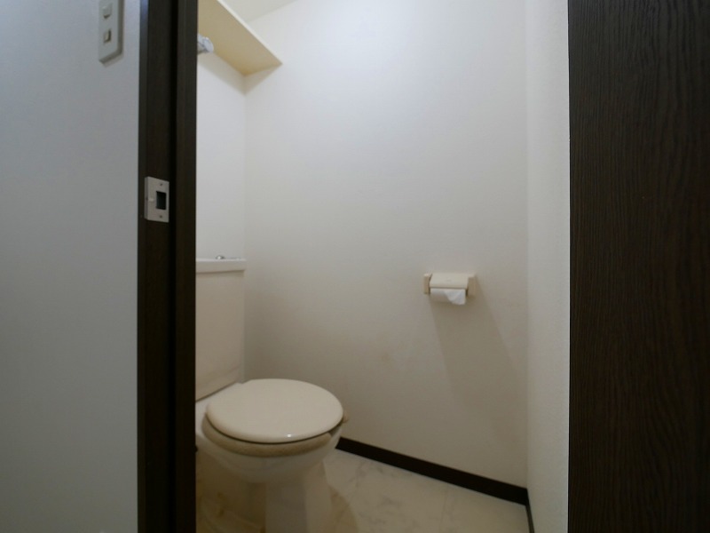 トイレ　※内装前参考写真