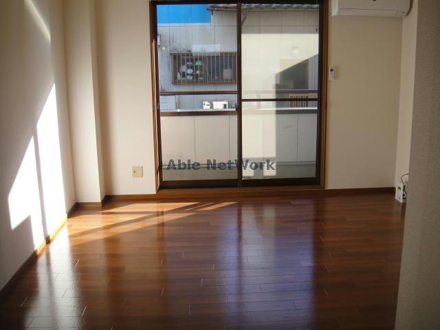 居室・リビング　同型タイプ部屋