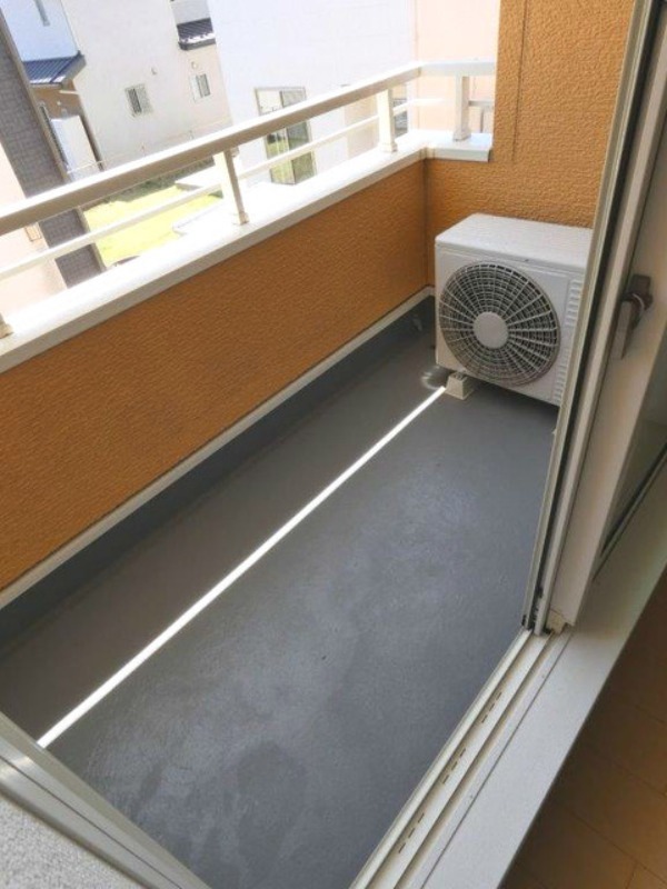 バルコニー　図面と現状に相違がある場合には現状を優先