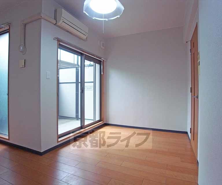 居室・リビング　綺麗なお部屋です。