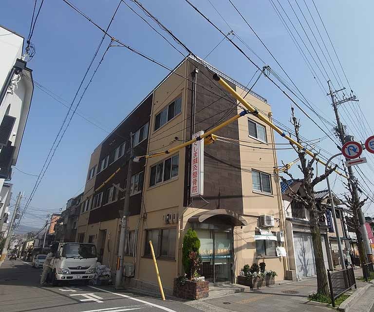 建物外観　リノベーションマンション登場