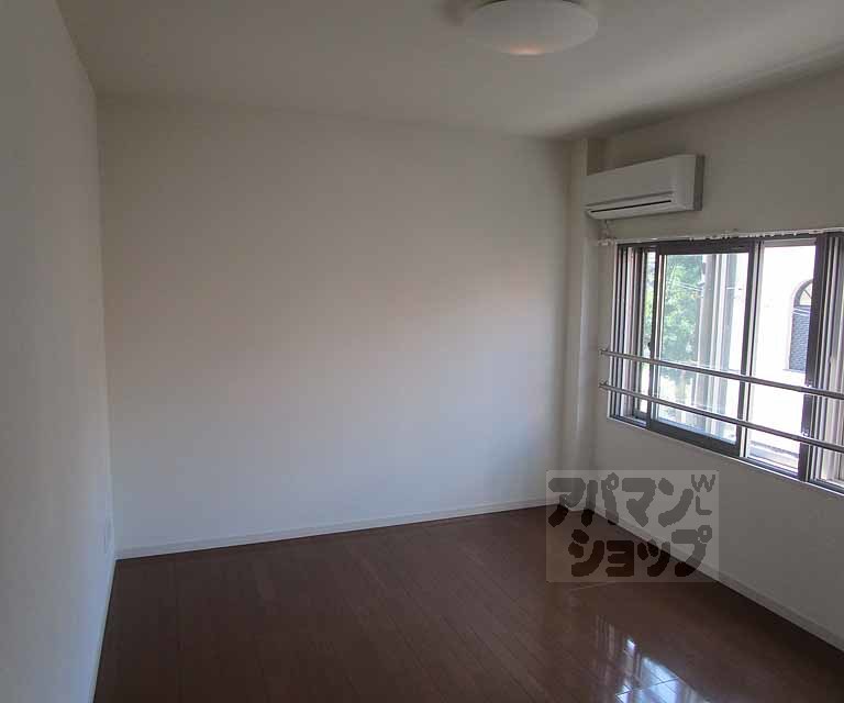 居室・リビング　２０３号室の写真です。
