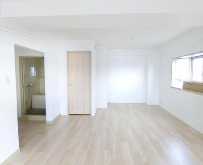 居室・リビング　こちらのリビングで趣味の時間をお楽しみください