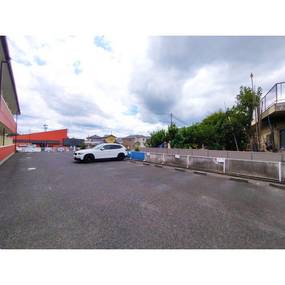 駐車場　駐車場１台込み