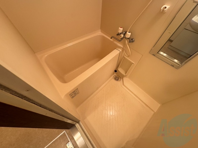 バス・シャワールーム　ユニットバスです。疲れを癒すのに欠かせませんね！