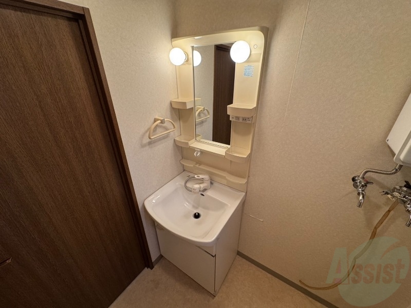 洗面設備　こちらに洗面台があります。朝の洗顔はこちらで。