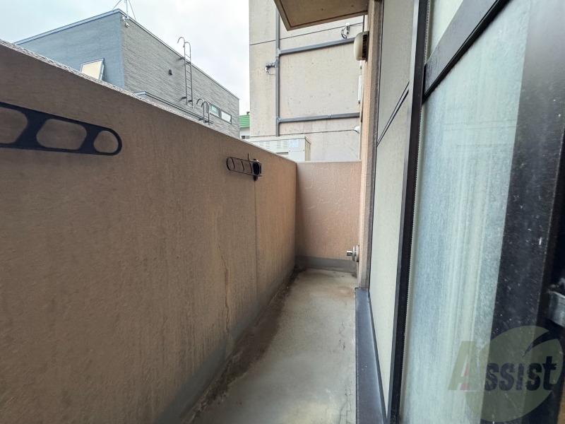 バルコニー　バルコニーが付いていますので一息ついてみてはいかがですか。