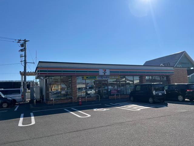 コンビニ　セブンイレブン釧路桂5丁目店（コンビニ）まで370m