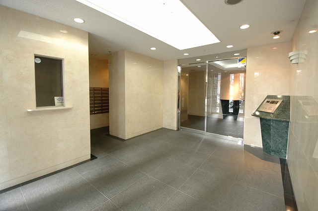 エントランス　スカイコート後楽園壱番館