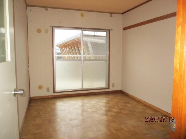 ＪＲ東海道本線 沼津駅 バス乗車時間：12分 最寄りバス停で下車 徒歩2分 3階建 築40年の内装写真