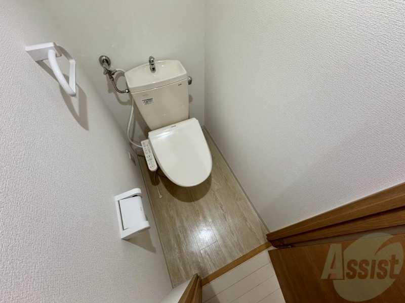 トイレ　こちらはトイレです。清潔感があり、安心して使用できます。