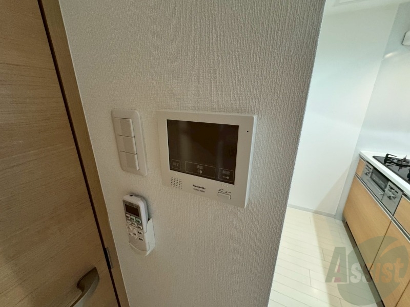 セキュリティ　ＴＶモニター付インターホンです。来客者の顔が見えるので安心！