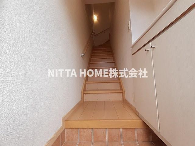 玄関　玄関シューズボックス付いています◇