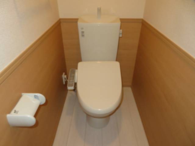 トイレ　温水洗浄暖房便座トイレ