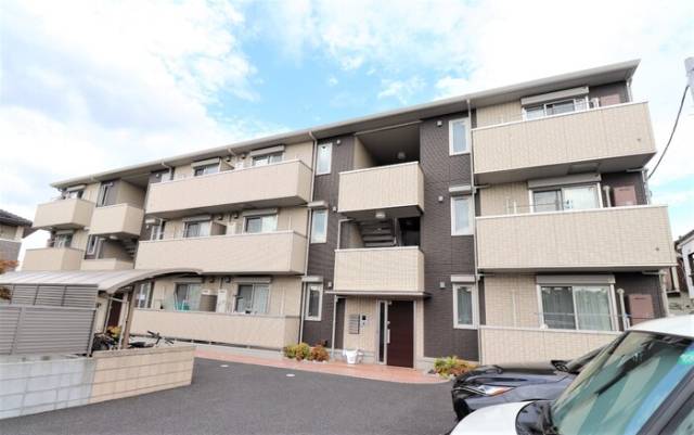 建物外観　軽量鉄骨造３階建てハイツ！