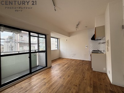 居室・リビング　11.8帖の広いLDK。