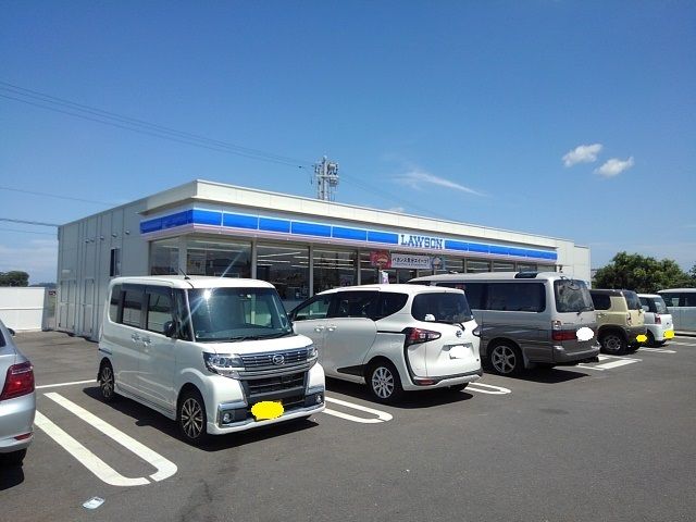 コンビニ　ローソン観音寺柞田町山王店（コンビニ）まで750m