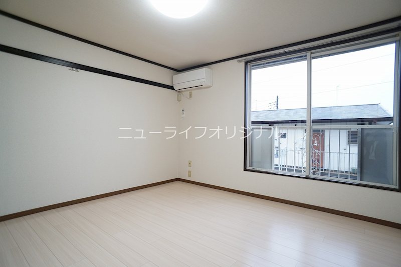 居室・リビング　南向きで日当りが良く明るいお部屋☆