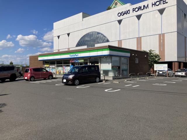 コンビニ　ファミリーマート大垣万石町店（コンビニ）まで417m