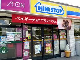 コンビニ　ミニストップ（コンビニ）まで744m