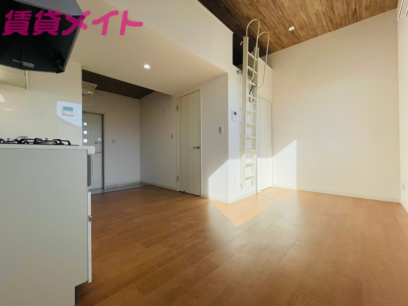 居室・リビング　別部屋参考写真です